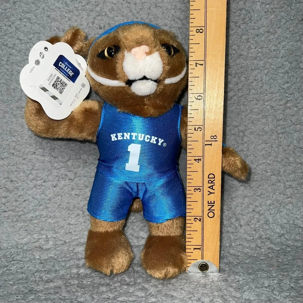 NWT Mascot Factory Kentucky Wildcats Plush 9